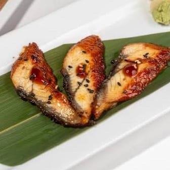 Sa Eel Sashimi.