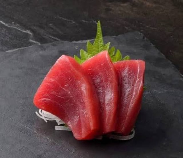Sa Tuna Sashimi.