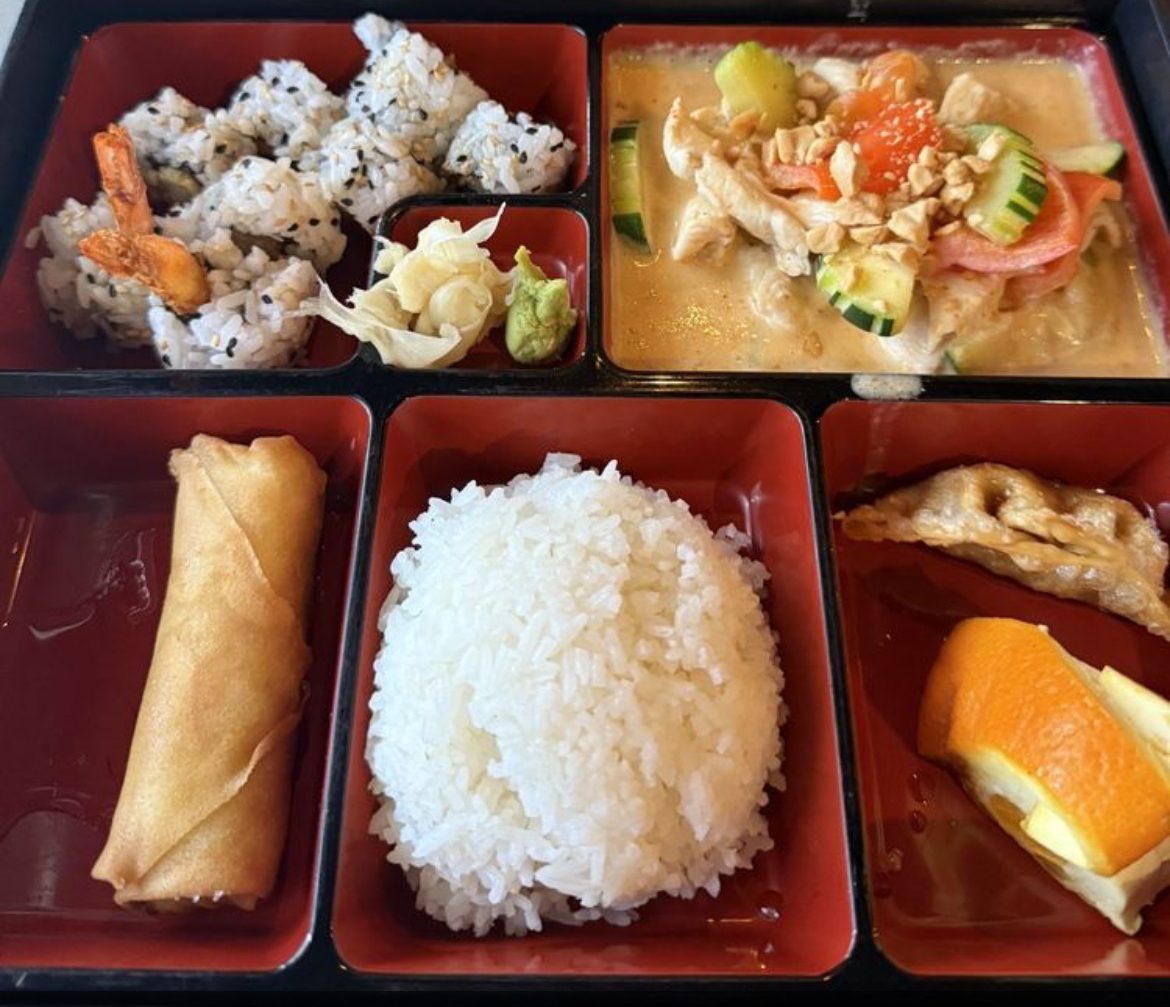 L Bento Box 2 Red Curry.